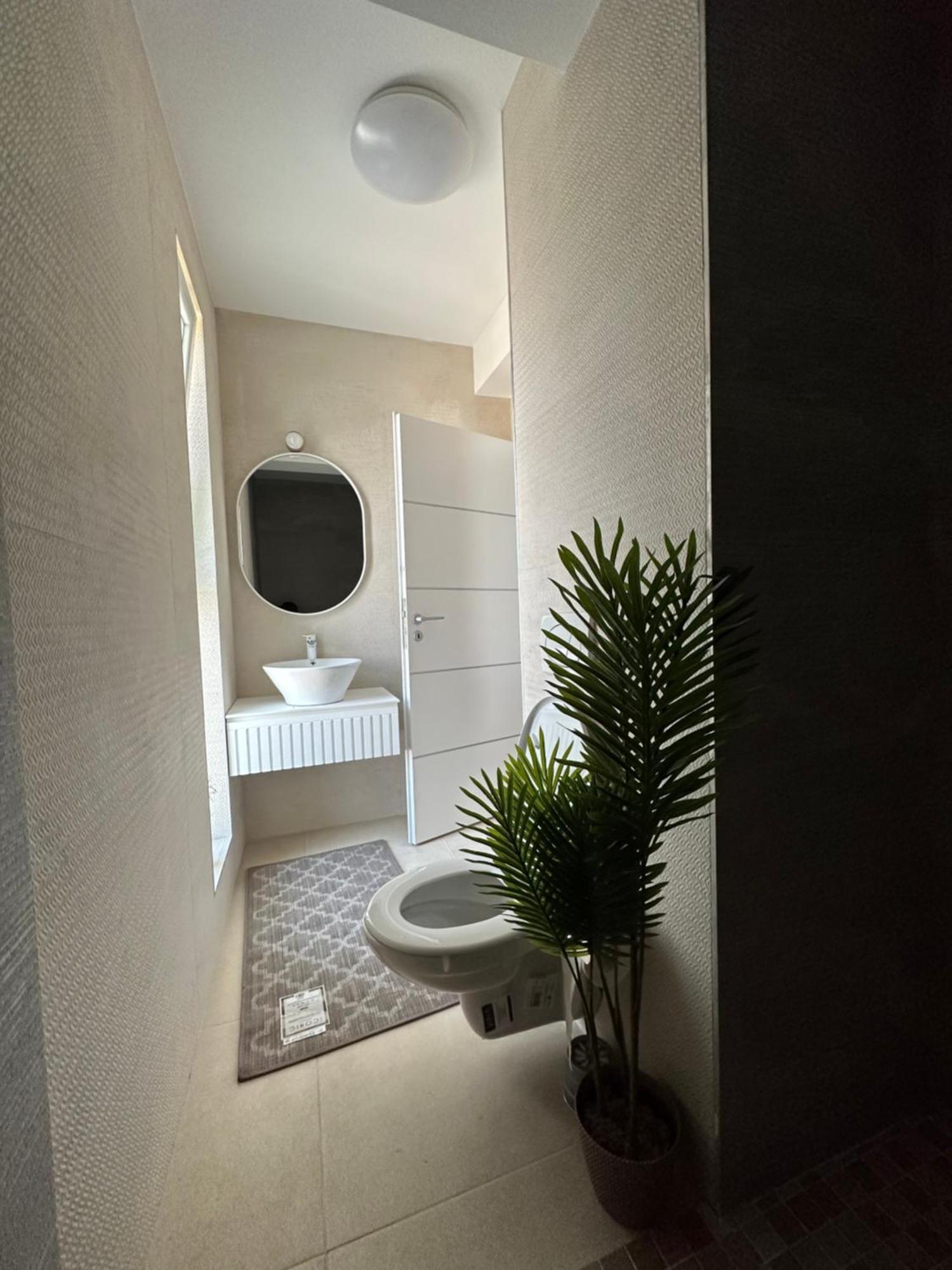 Apartamente Arinis Gura Humorului Buitenkant foto